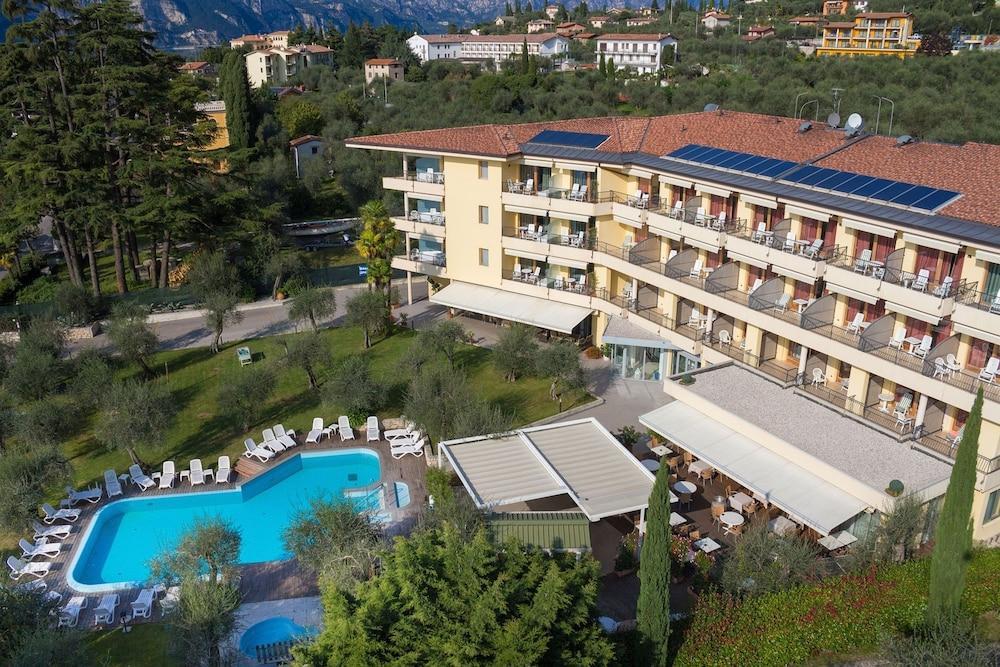 Hotel Baia Verde Malcesine Buitenkant foto
