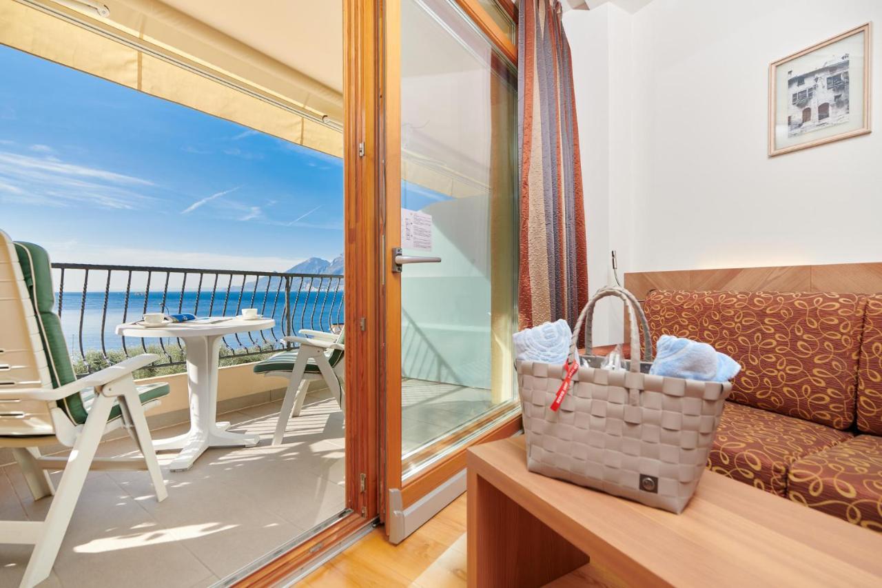 Hotel Baia Verde Malcesine Buitenkant foto